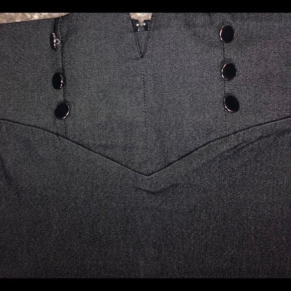 SEDUCTIONS SKIRT - Picture 3 of 4